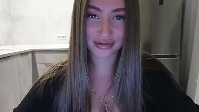 Snapshot of Cinderella____ chatting on 02.24.25 Cinderella online show from 02.24.25