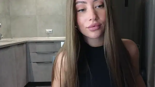 Snapshot of Cinderella____ chatting on 02.25.25 Cinderella online show from 02.25.25