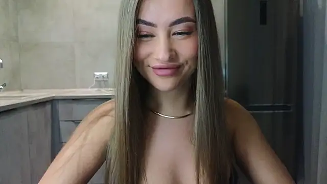 Snapshot of Cinderella____ chatting on 03.15.25 Cinderella online show from 03.15.25