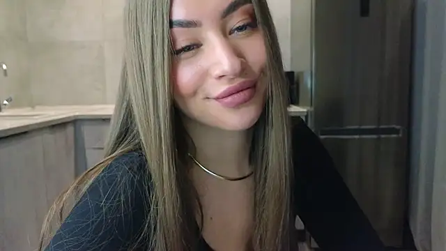 Snapshot of Cinderella____ chatting on 03.15.25 Cinderella online show from 03.15.25