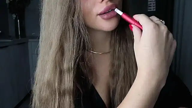 Snapshot of Cinderella____ chatting on 09.14.25 Cinderella online show from 09.14.25