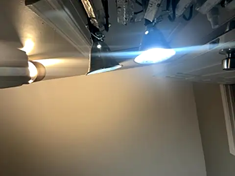 ChiRaqb8 online show from 10.26.25