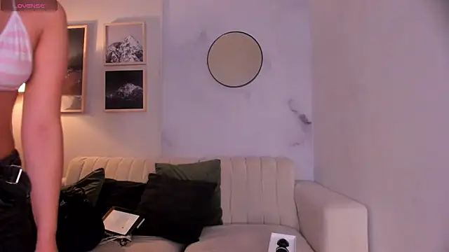 lara madisson online show from 07.16.26