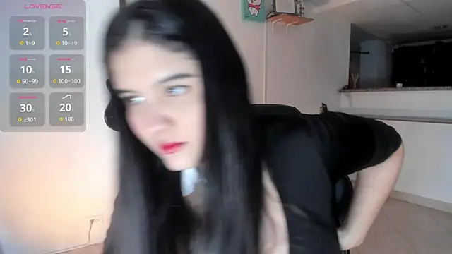 Snapshot of lilpervertgirl chatting on 11.05.25 lilpervertgirl online show from 11.05.25