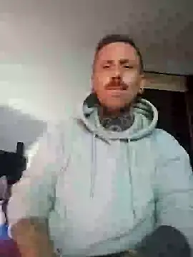 Snapshot of Schabernack1990 chatting on 10.15.25 Schabernack1990 online show from 10.15.25