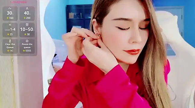 HU131452 online show from 01.18.25