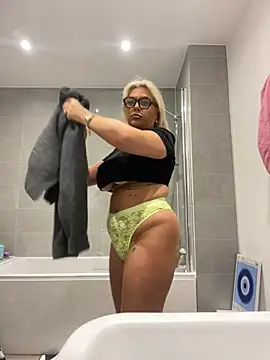 Arabellalee23 online show from 12.27.24