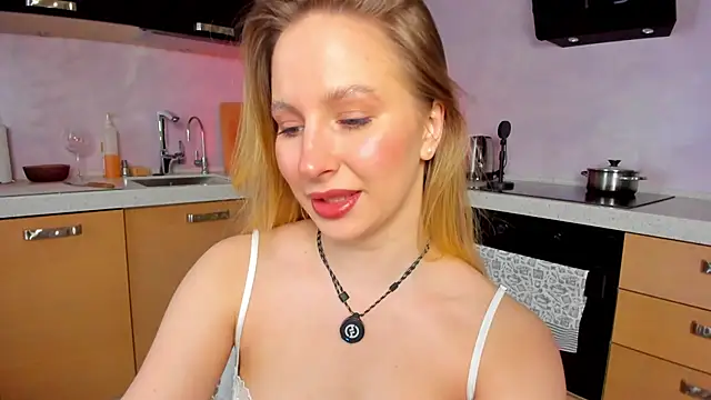 Snapshot of AnnLevine chatting on 05.15.26 AnnLevine online show from 05.15.26