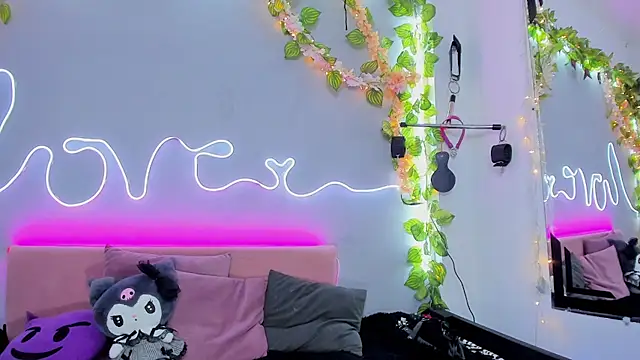 YouliteSllut2 online show from 01.28.25