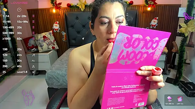 Snapshot of MEYLAGIA chatting on 12.22.25 MEYLAGIA online show from 12.22.25