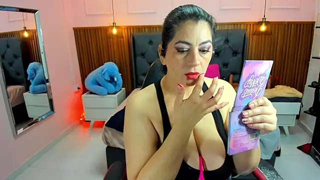 Snapshot of MEYLAGIA chatting on 02.05.26 MEYLAGIA online show from 02.05.26