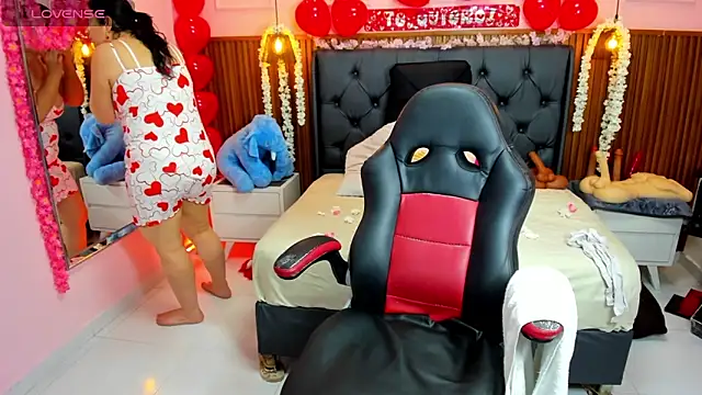 Snapshot of MEYLAGIA chatting on 02.14.26 MEYLAGIA online show from 02.14.26