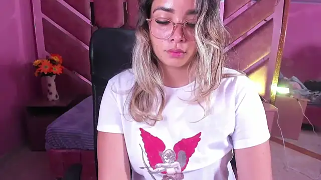 Olivia Fox69 online show from 04.10.26