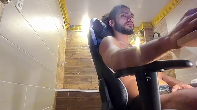 Snapshot of Amir_Abdull chatting on 12.15.24 Amir Abdull online show from 12.15.24