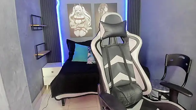 Snapshot of Amir_Abdull chatting on 10.28.25 Amir Abdull online show from 10.28.25