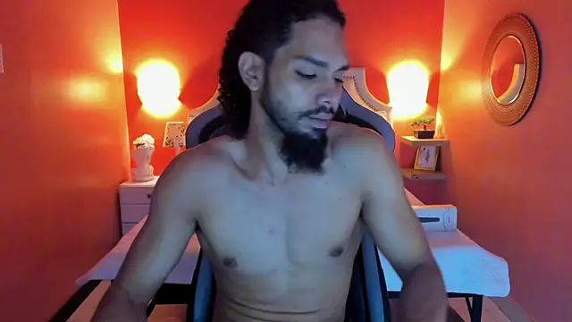 Snapshot of Amir_Abdull chatting on 10.29.25 Amir Abdull online show from 10.29.25