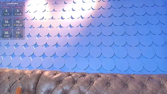 Leamonroe   online show from 02.23.25