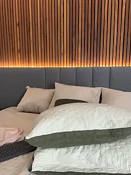 EmiilyAdams  online show from 10.29.25