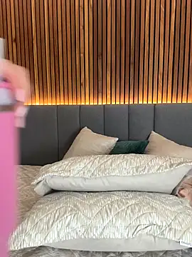 EmiilyAdams  online show from 11.07.25