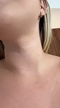 Snapshot of EmiilyAdams_ chatting on 02.28.26 EmiilyAdams online show from 02.28.26