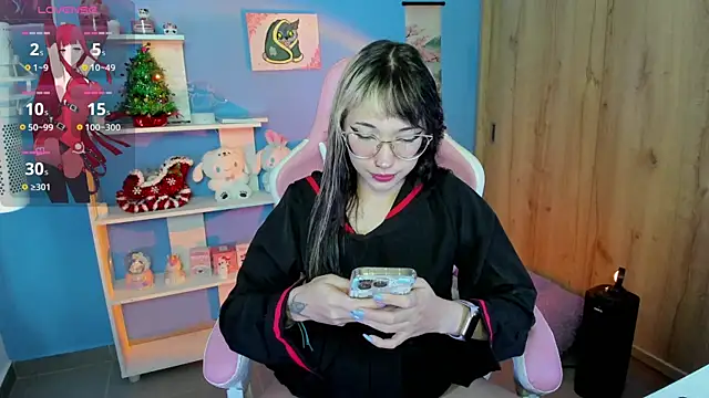 Snapshot of Artic_love chatting on 01.21.25 Artic love online show from 01.21.25