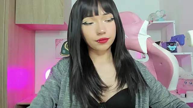 Snapshot of Artic_love chatting on 10.24.25 Artic love online show from 10.24.25