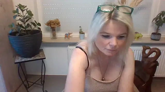 clwm online show from 09.09.25