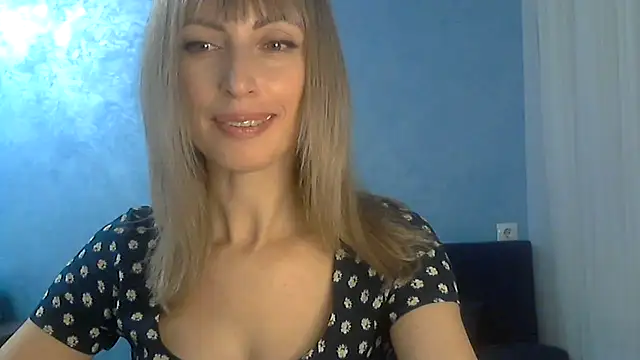 Snapshot of EffectMaya chatting on 02.15.25 EffectMaya online show from 02.15.25