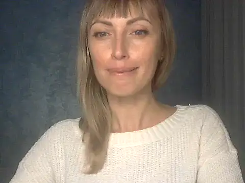 Snapshot of EffectMaya chatting on 10.21.25 EffectMaya online show from 10.21.25