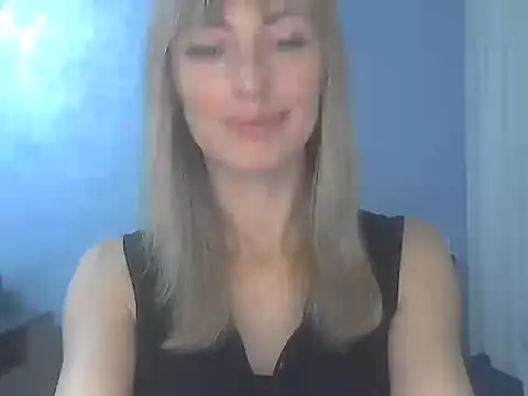 Snapshot of EffectMaya chatting on 11.07.25 EffectMaya online show from 11.07.25