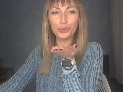 Snapshot of EffectMaya chatting on 11.13.25 EffectMaya online show from 11.13.25