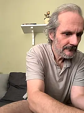 Snapshot of Zed0l1Mod chatting on 11.07.25 Zed0l1Mod online show from 11.07.25