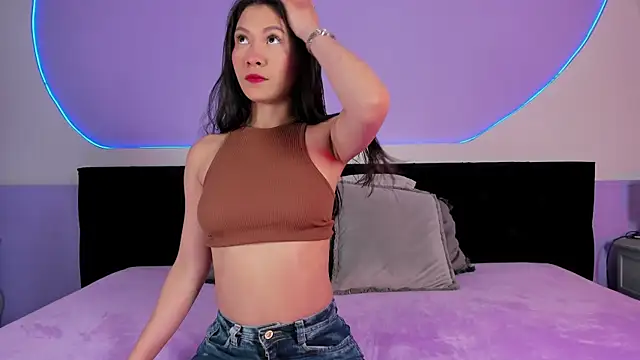 Julieta Cortes   online show from 11.25.25