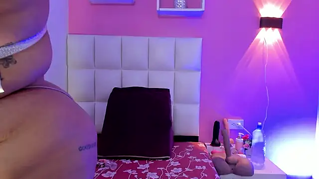 Alanna hot3 online show from 10.24.25