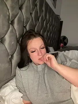 Snapshot of riri_bstvx chatting on 02.09.25 riri bstvx online show from 02.09.25