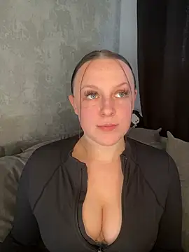 Snapshot of riri_bstvx chatting on 02.22.25 riri bstvx online show from 02.22.25