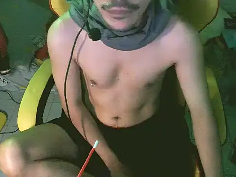 Snapshot of cloudyth1994 chatting on 12.22.24 cloudyth1994 online show from 12.22.24