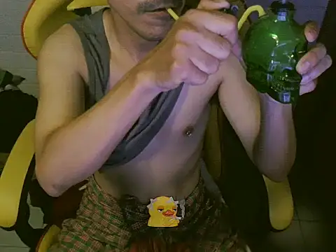 Snapshot of cloudyth1994 chatting on 09.20.25 cloudyth1994 online show from 09.20.25