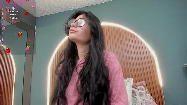 NayeCloud online show from 11.27.25