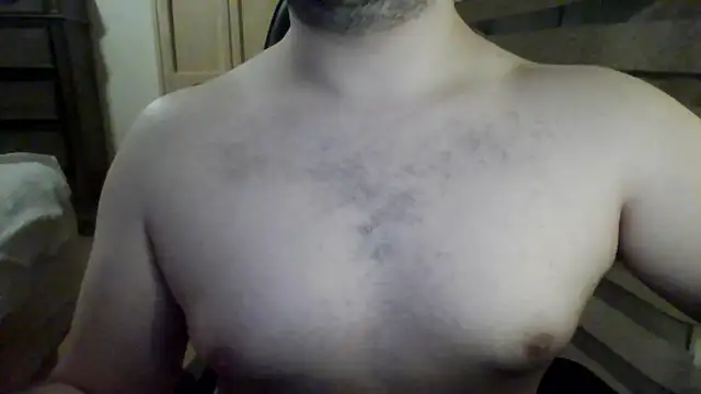 Snapshot of Himbo_fox chatting on 10.18.25 Himbo fox online show from 10.18.25