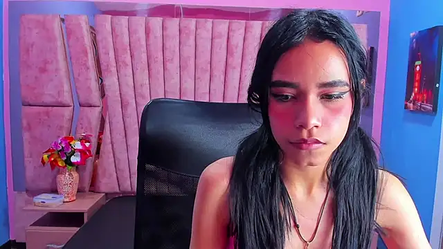 Snapshot of Jasmin_Skinny chatting on 02.15.25 Jasmin Skinny online show from 02.15.25