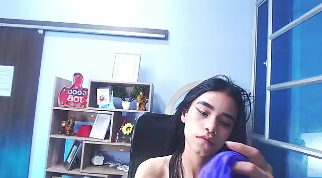 Snapshot of Jasmin_Skinny chatting on 03.22.25 Jasmin Skinny online show from 03.22.25