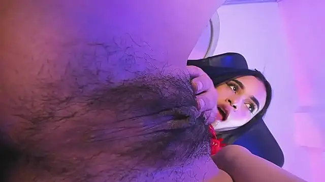 Snapshot of Jasmin_Skinny chatting on 10.05.25 Jasmin Skinny online show from 10.05.25