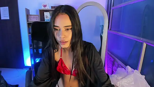 Snapshot of Jasmin_Skinny chatting on 10.30.25 Jasmin Skinny online show from 10.30.25