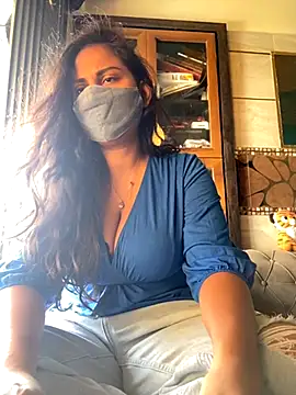 Snapshot of HaaniKaur chatting on 11.01.25 HaaniKaur online show from 11.01.25