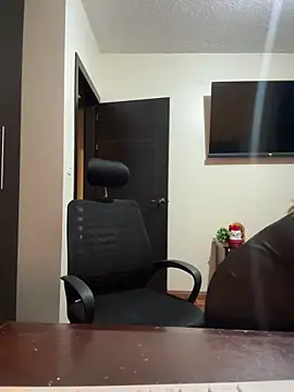 xLadyScarlettx online show from 12.31.24