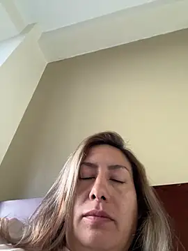 xLadyScarlettx online show from 01.29.25