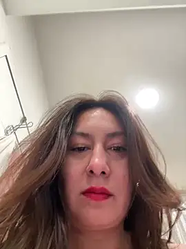 xLadyScarlettx online show from 12.15.25