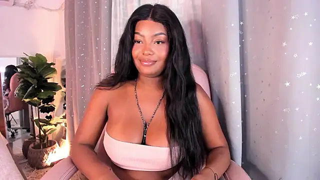 Snapshot of Isaa_Coleman_ chatting on 02.05.25 Isaa Coleman online show from 02.05.25