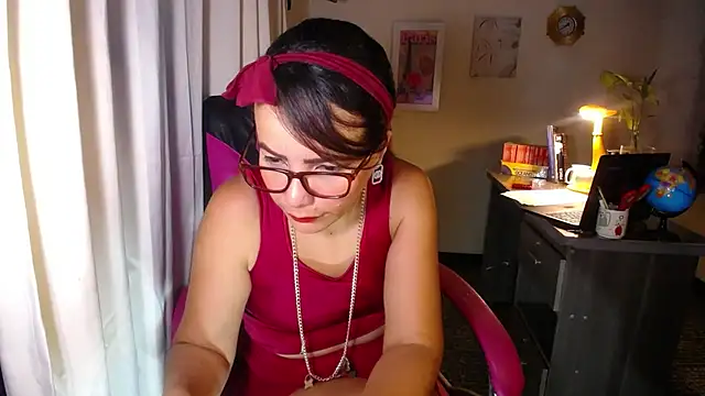 Snapshot of danielle_rose_1 chatting on 04.19.26 danielle rose 1 online show from 04.19.26
